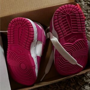 Used Nike Dunk size 2C